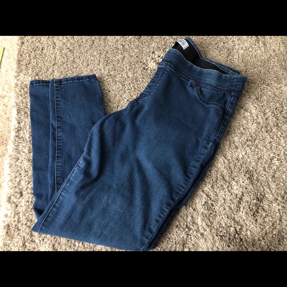 Old Navy “Super Skinny” leggings